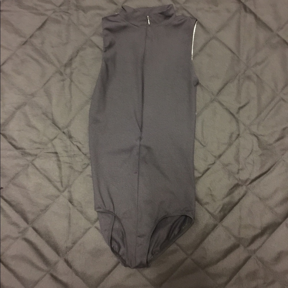 Ainsliewear leotard. Size girls XL